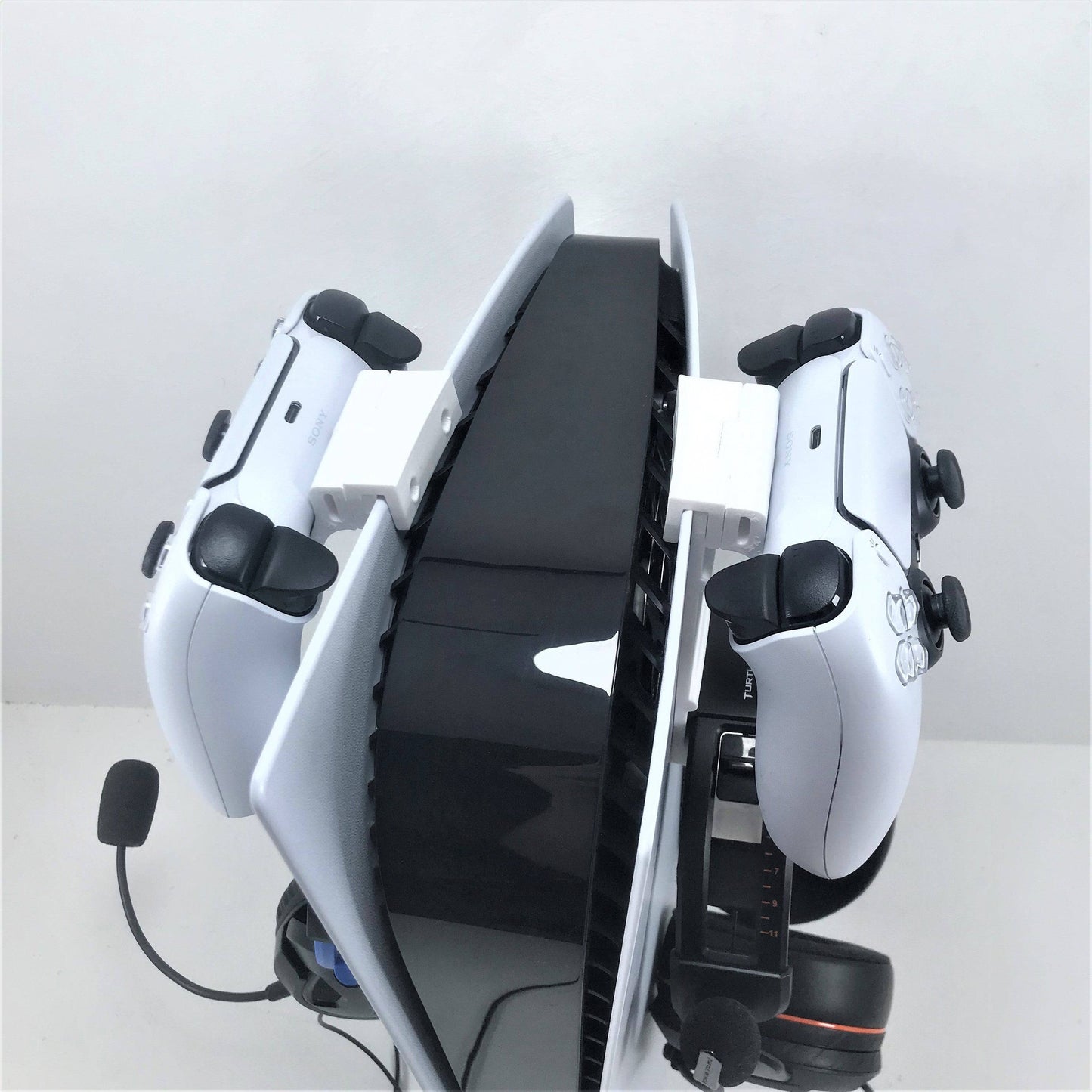 3D Cabin PS5 Controller & Kopfhörer Halterung für PlayStation 5 Digital oder Disc DualSense (Links- und Rechtspaket)