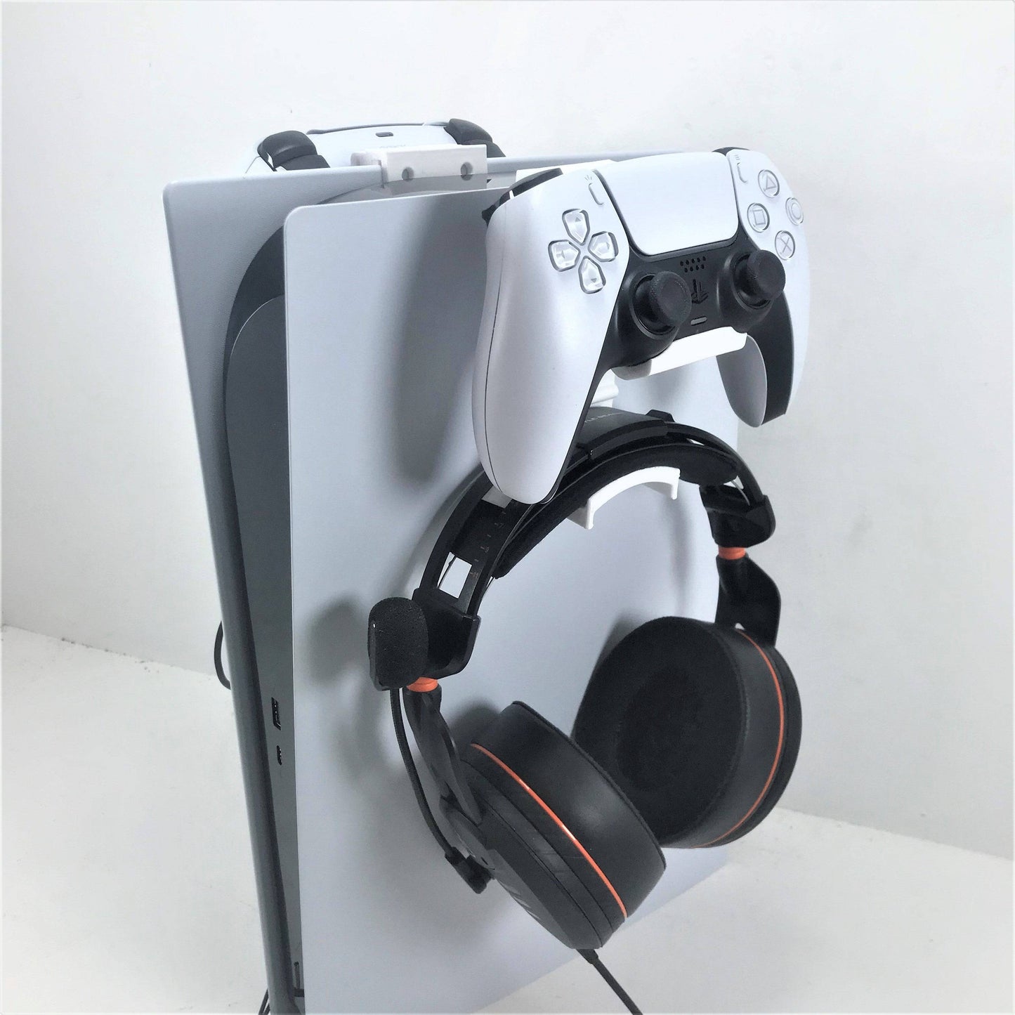 3D Cabin PS5 Controller & Kopfhörer Halterung für PlayStation 5 Digital oder Disc DualSense (Links- und Rechtspaket)