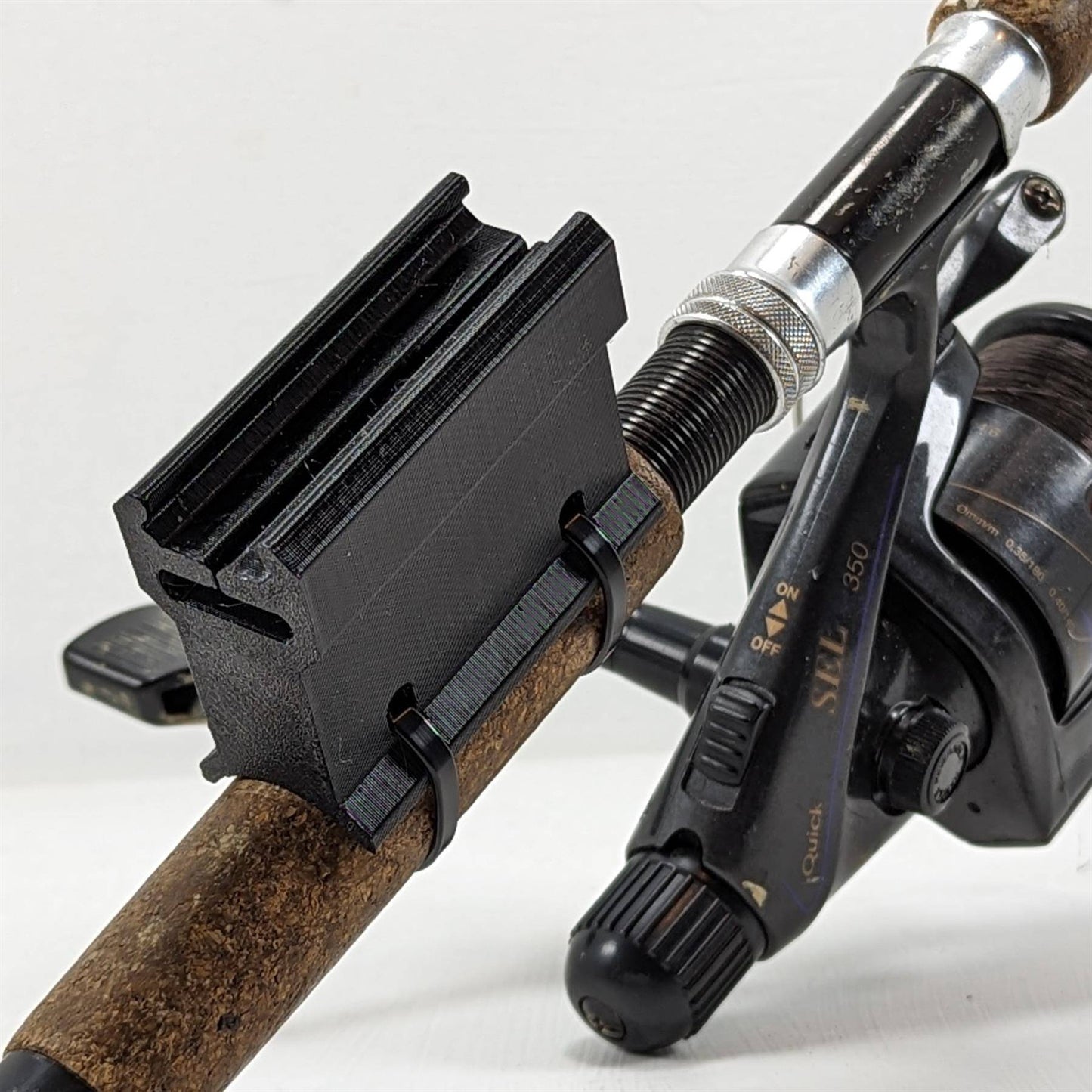 Picatinny Fishing Rod Mount Bracket Holder For 20mm Rail