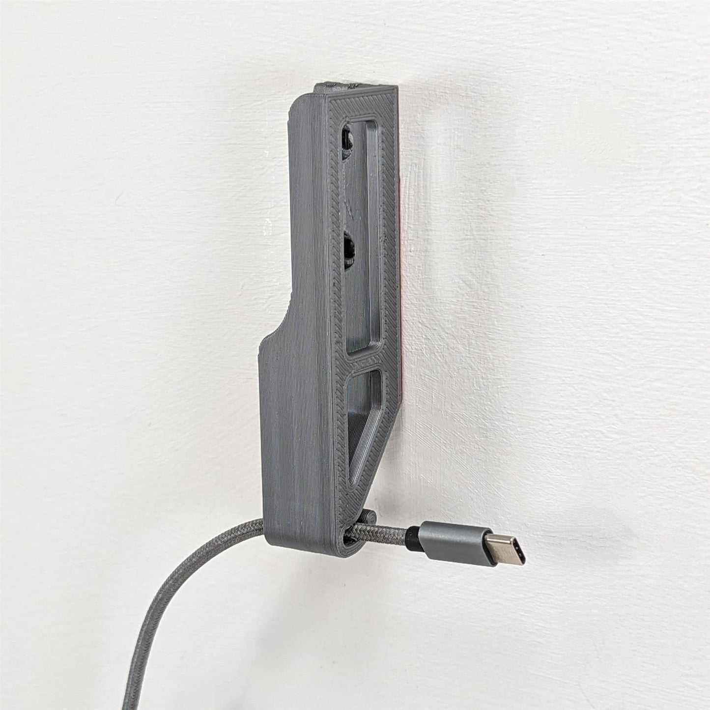 Tablet Wandhalterung Universal mit Kabelhaken (bis 19mm Dicke)