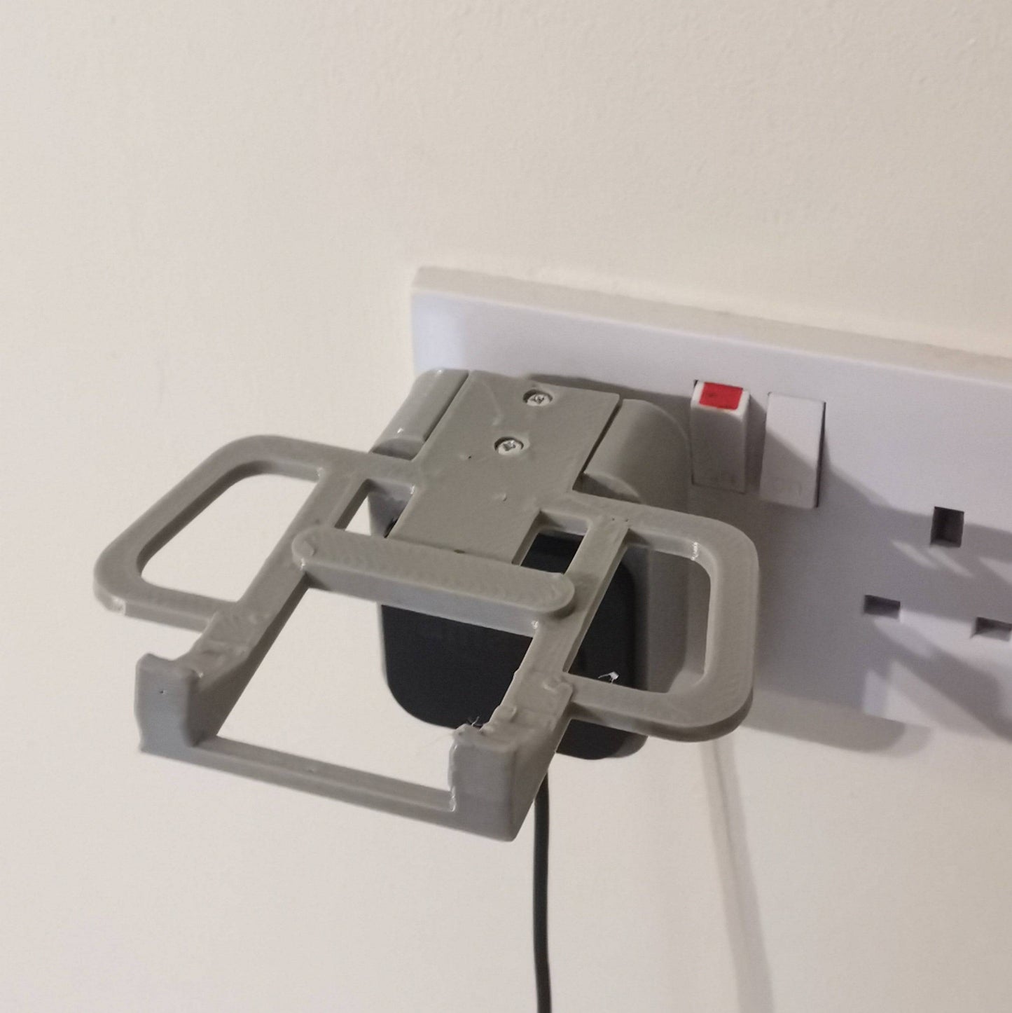 Echo Show 5 Plug Bracket Plug Mount - Angled