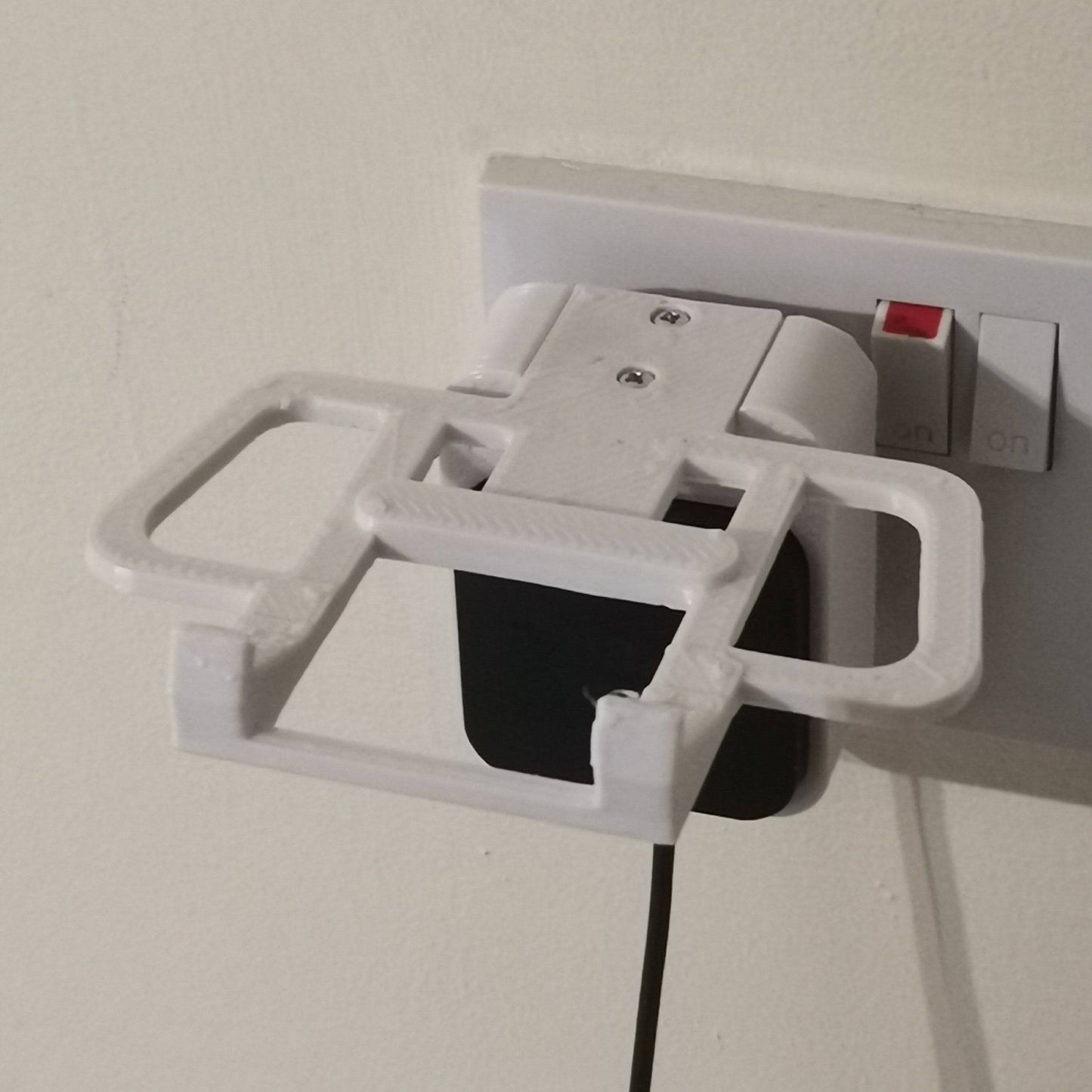 Echo Show 5 Plug Bracket Plug Mount - Angled