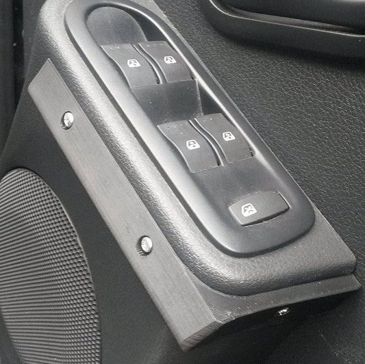 Dacia Duster Fahrertür Kniepolster: Schwarz