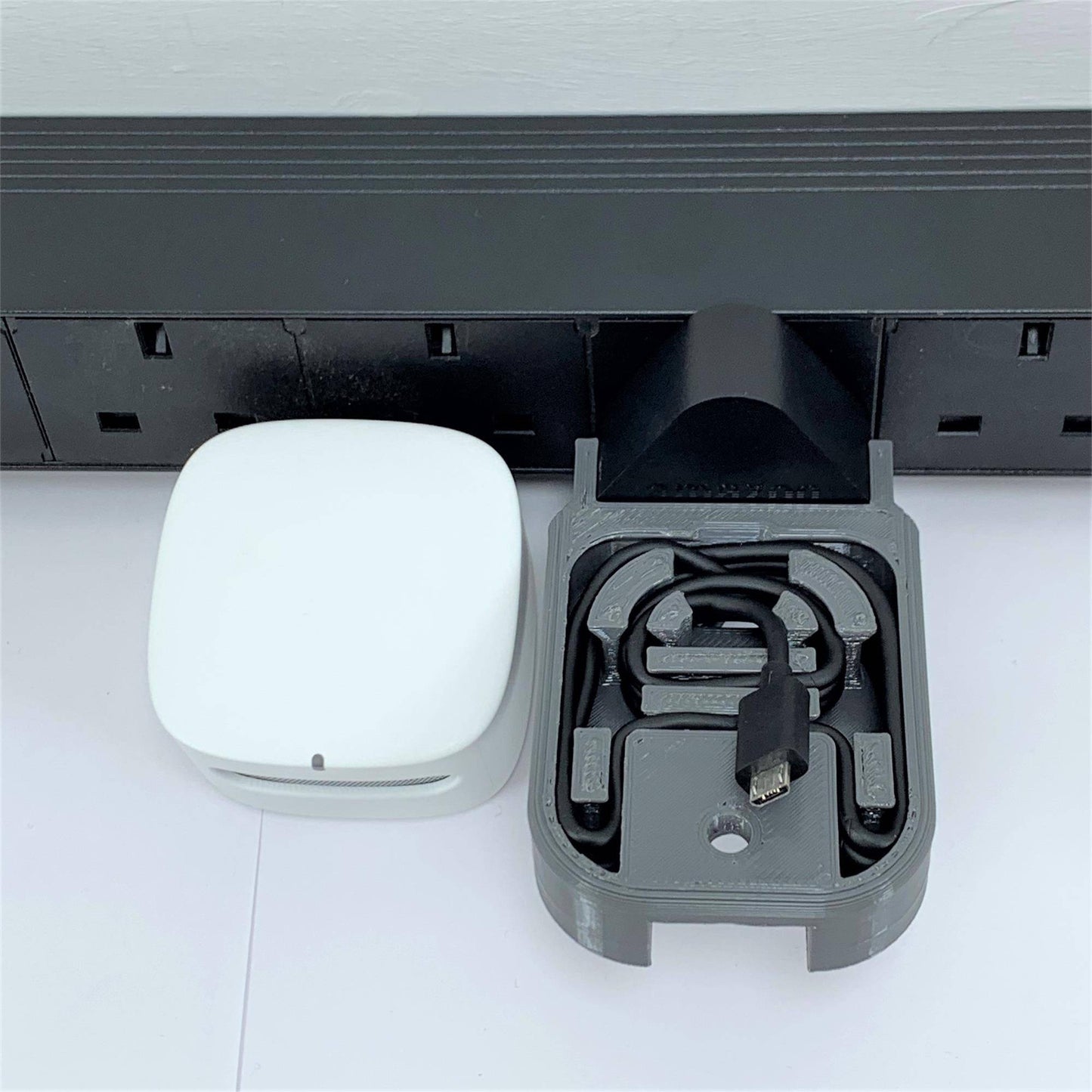 Smart Air Quality Monitor Plug Mount For Amazon