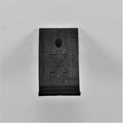 Xbox One Elite Series 1 & 2 Controller Wall Bracket, Mount Holder