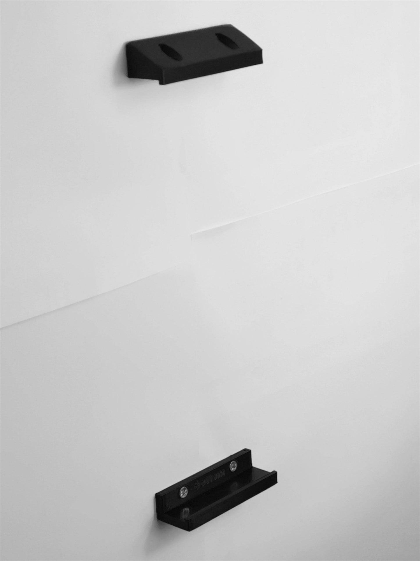 Xbox One X Wall Mount Bracket (2 Piece)