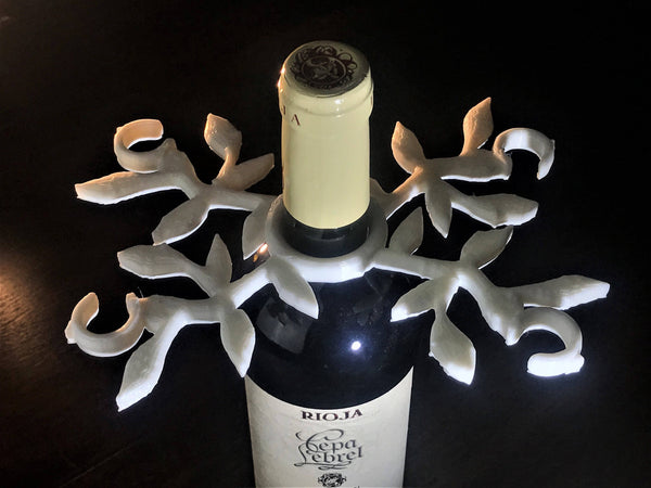 Wine Bottle Glass Holder/Butler For Four Glasses: White Vine Style