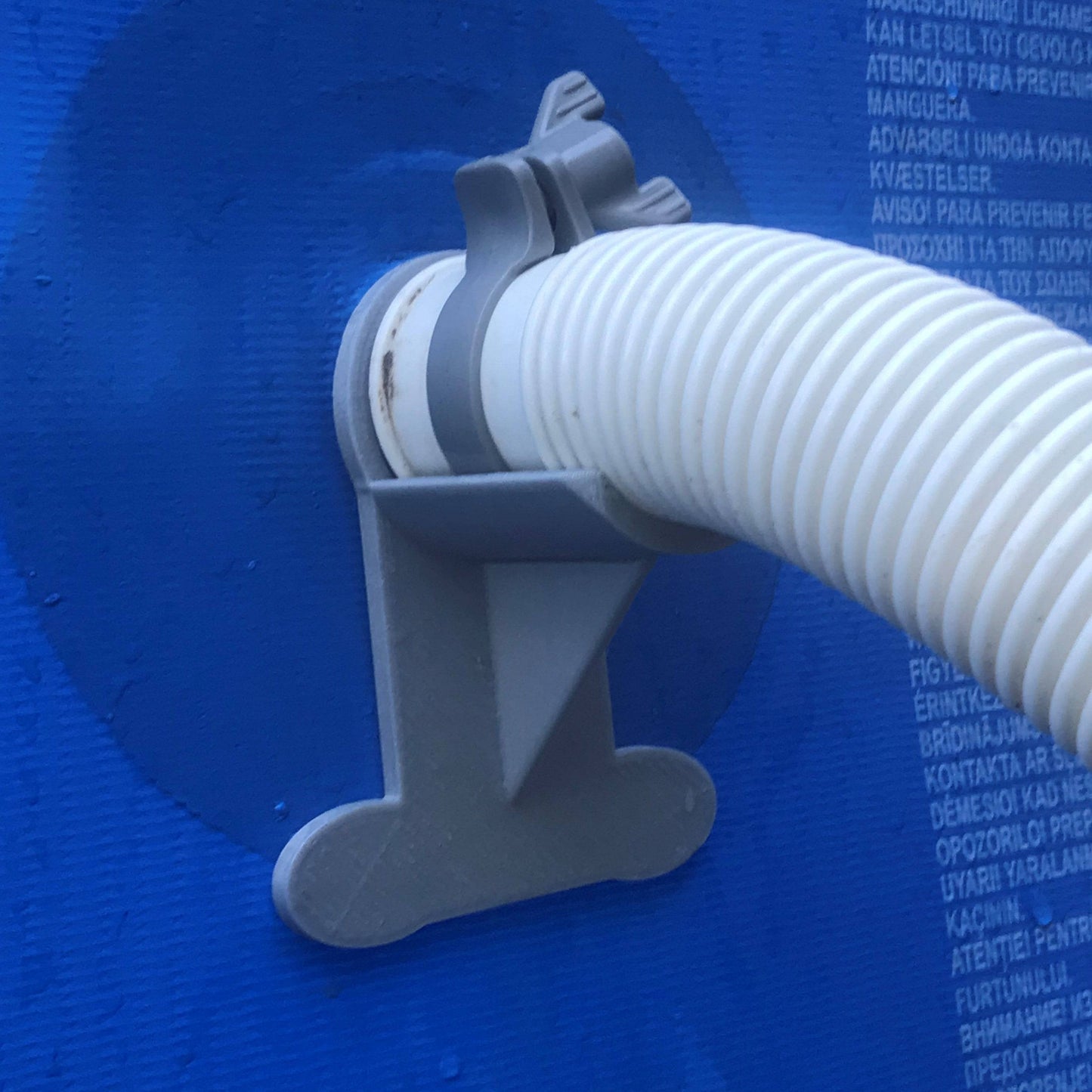 2 X Schwimmbad-Schlauchhalterungen: Grau, hält Rohre von 30 mm bis 37 mm, passend für Intex-Pools