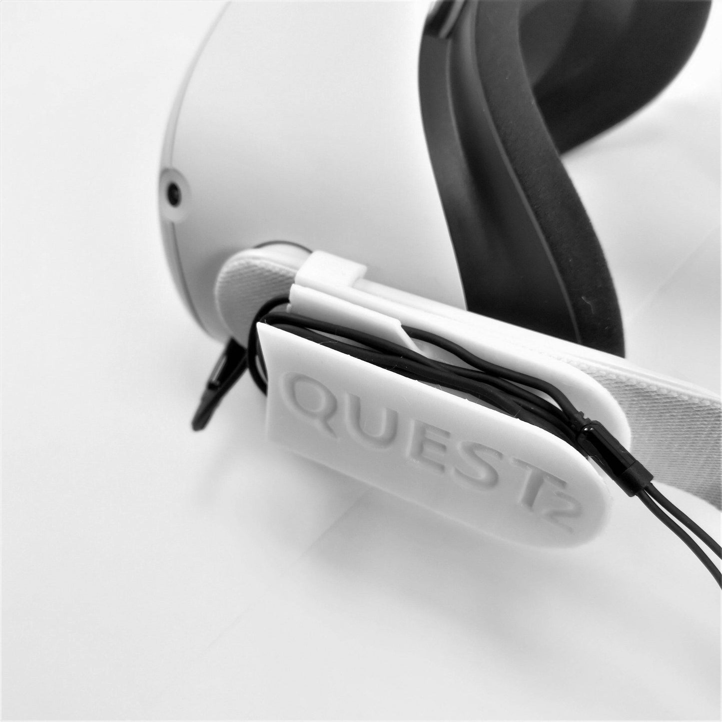 Wall Mount Wall Bracket Accessories Kit For Oculus Quest 2 : White