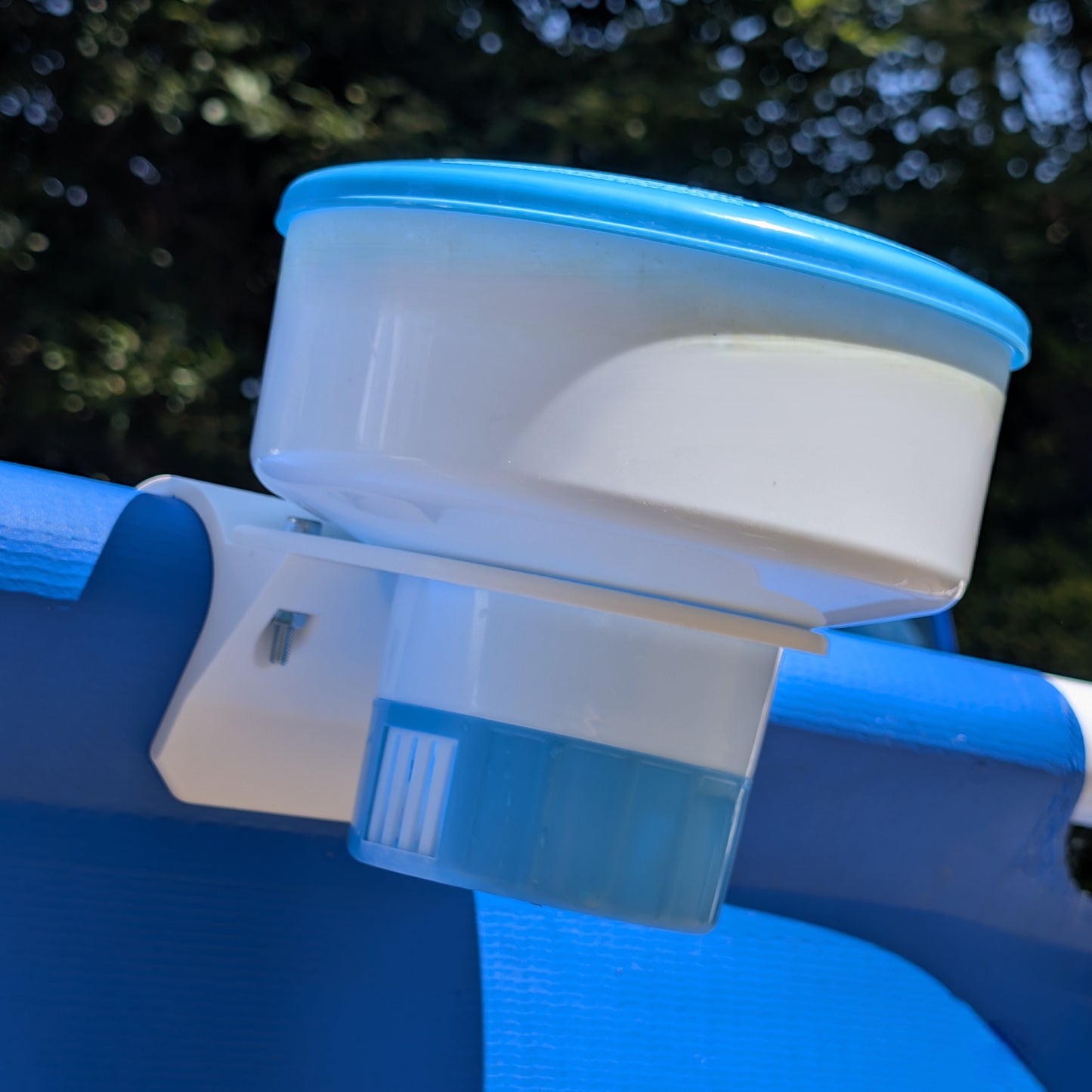 Floating Chlorine Dispenser Holder for Round Above Ground Pool Rails
