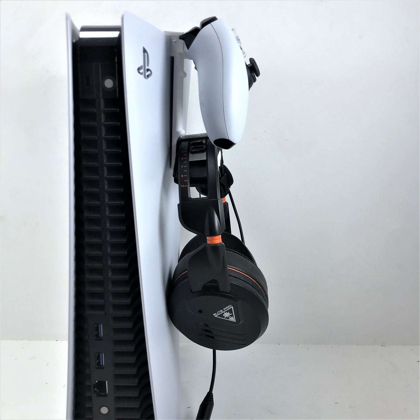 3D Cabin PS5 Controller & Headphone Console Bracket Mount Holder For Play Station 5 Digital Or Disc DualSense - 3DCabin