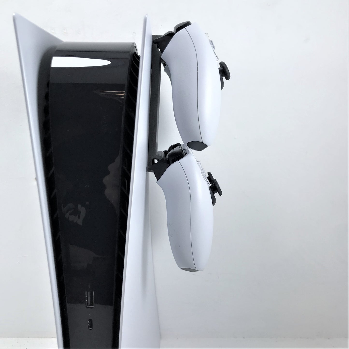 3D Cabin PS5 Double Controller Console Mount Controller Holder Bracket For Play Station 5 Digital Or Disc DualSense - 3DCabin