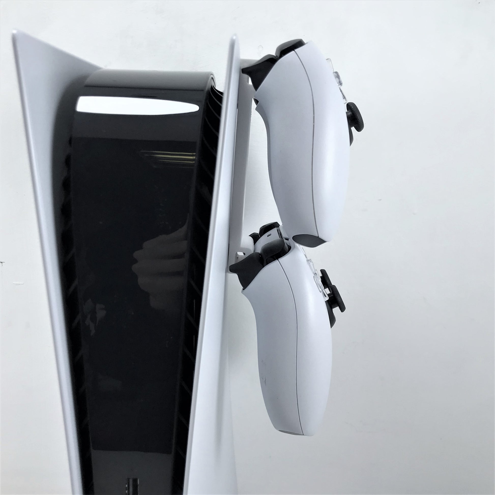 3D Cabin PS5 Double Controller Console Mount Controller Holder Bracket For Play Station 5 Digital Or Disc DualSense - 3DCabin