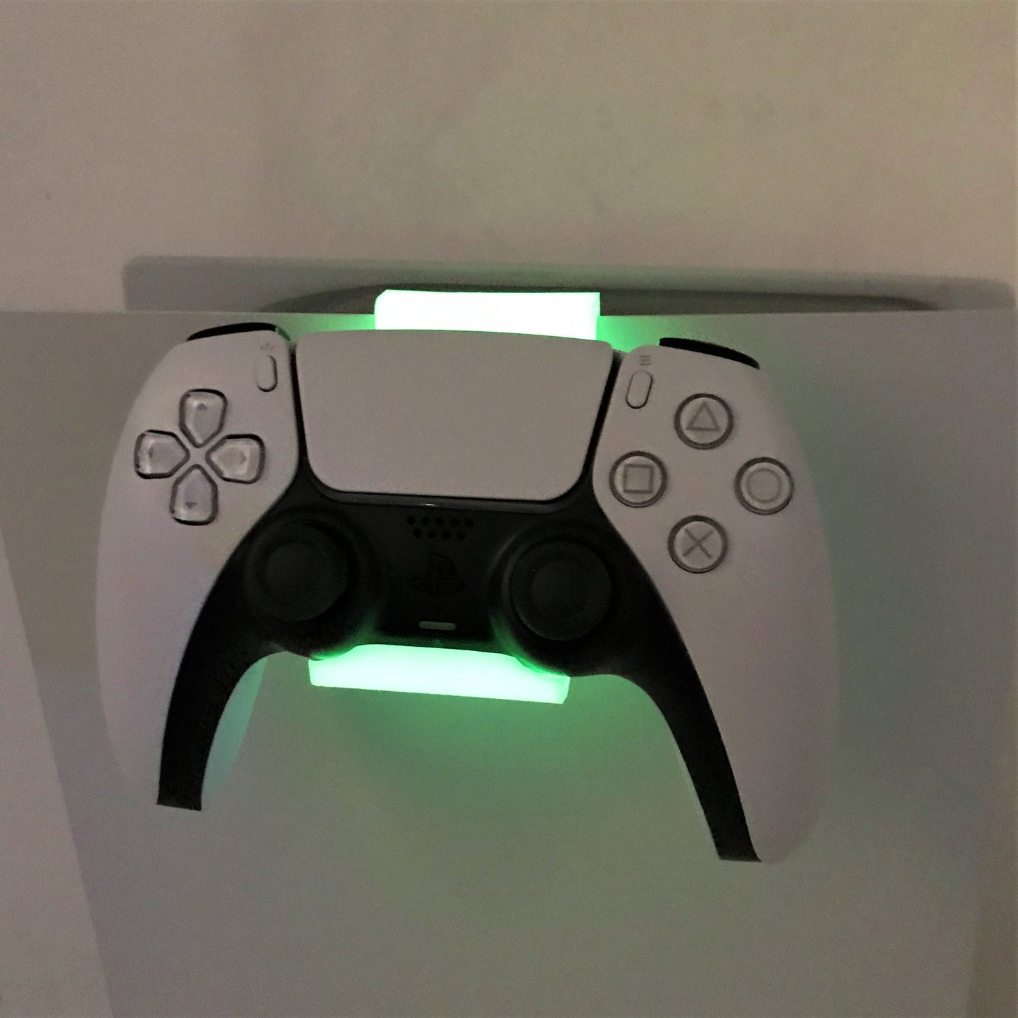 3D Cabin PS5 Single Controller Console Mount Controller Holder Bracket For Play Station 5 Digital Or Disc DualSense - 3DCabin