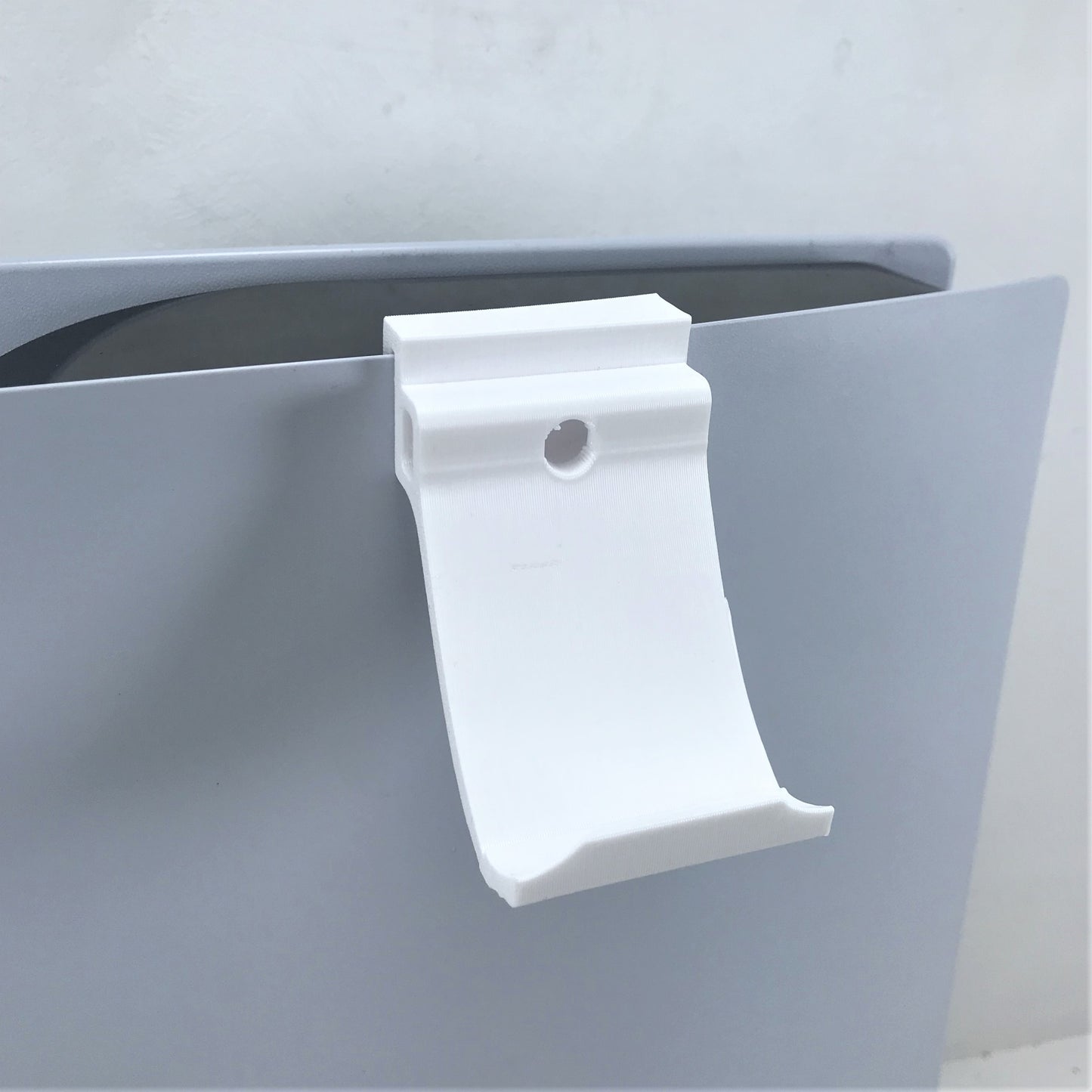 3D Cabin PS5 Single Controller Console Mount Controller Holder Bracket For Play Station 5 Digital Or Disc DualSense - 3DCabin